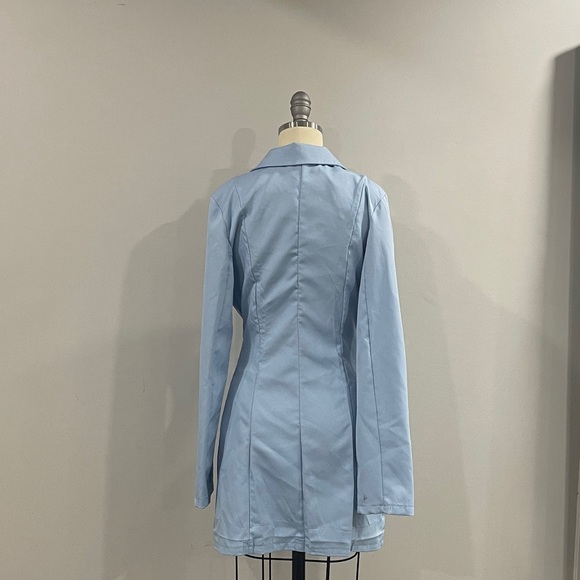 Blazer dress with fit out - Picture 2 of 3